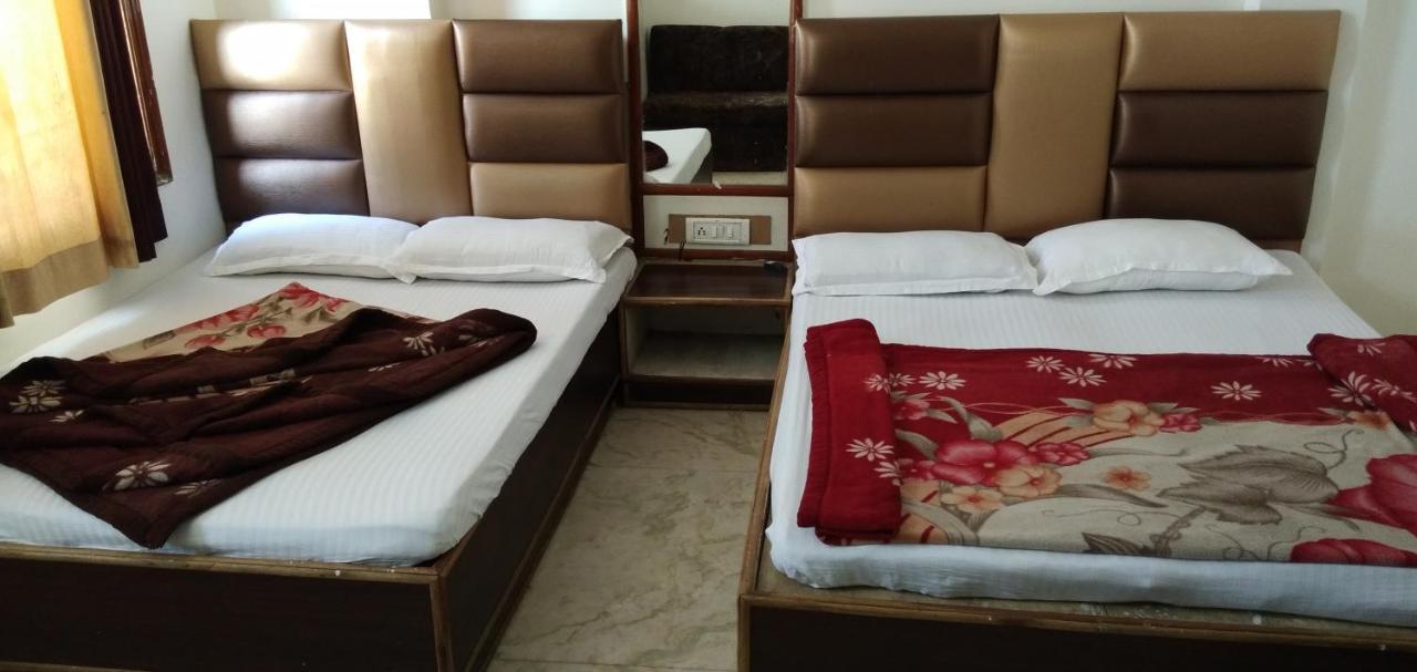 Hotel Euro International New Delhi Buitenkant foto