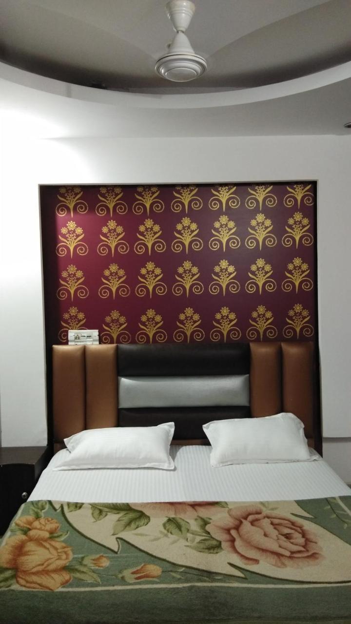 Hotel Euro International New Delhi Buitenkant foto