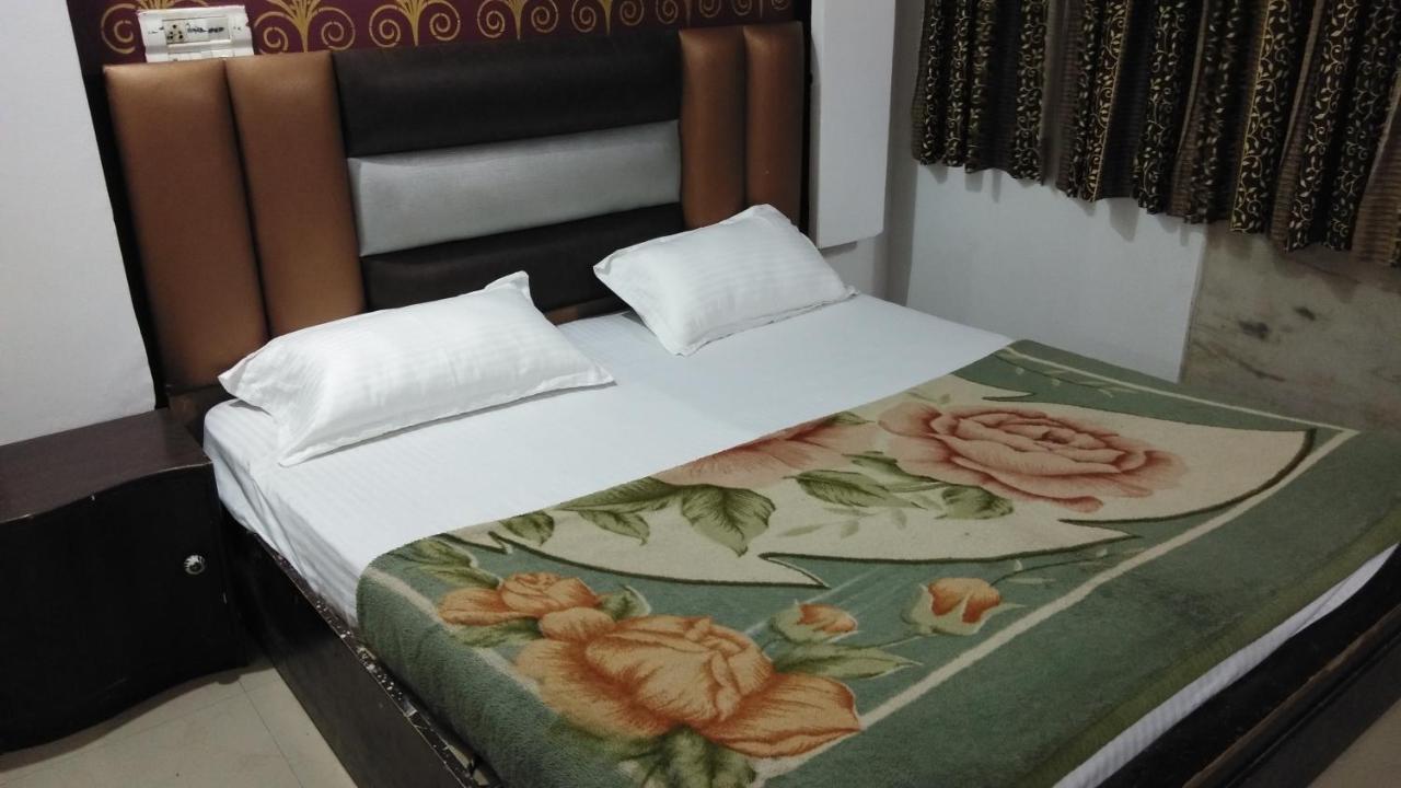 Hotel Euro International New Delhi Buitenkant foto