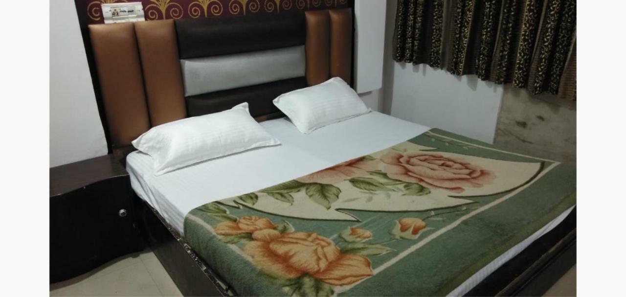 Hotel Euro International New Delhi Buitenkant foto